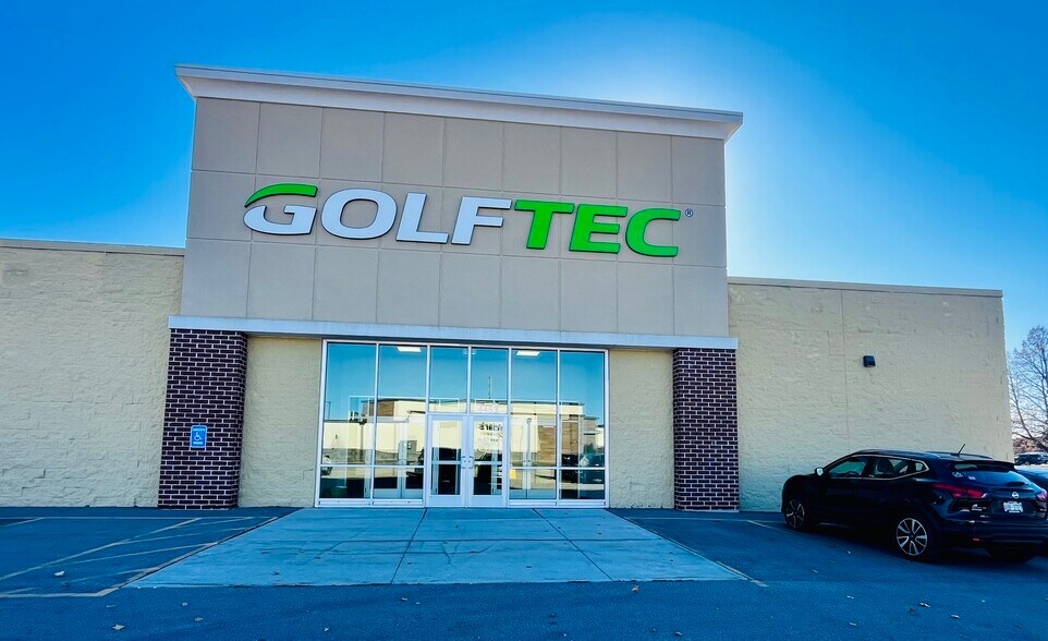 Primary Photo Of 4411 W Wisconsin Ave, Appleton Freestanding For Lease