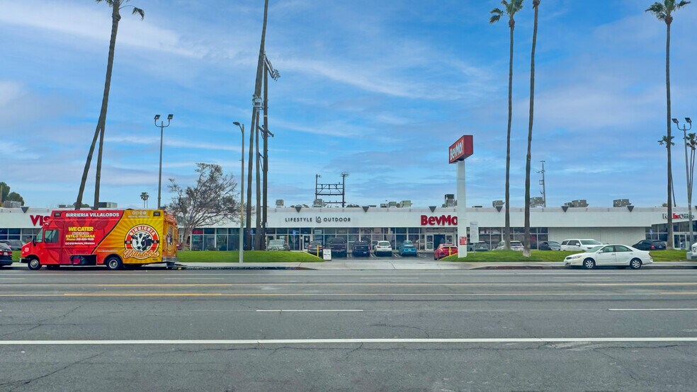 More Photos Of 5810-5850 Sepulveda Blvd, Van Nuys Unknown For Lease