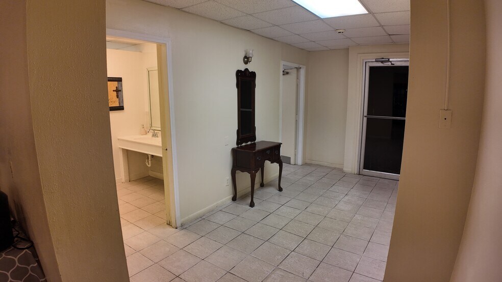 More Photos Of 322 Laurel St, La Marque Freestanding For Sale