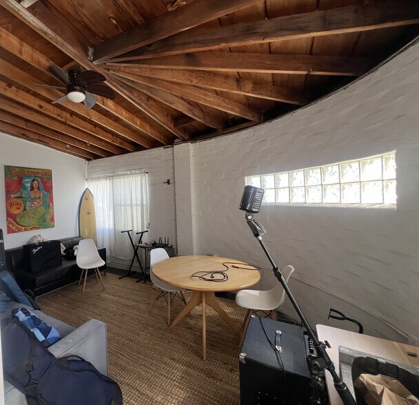 More Photos Of 1748-1758 Berkeley St, Santa Monica Unknown For Lease