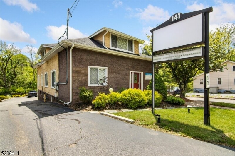 More Photos Of 141 W Main St, Rockaway Service Station For Lease