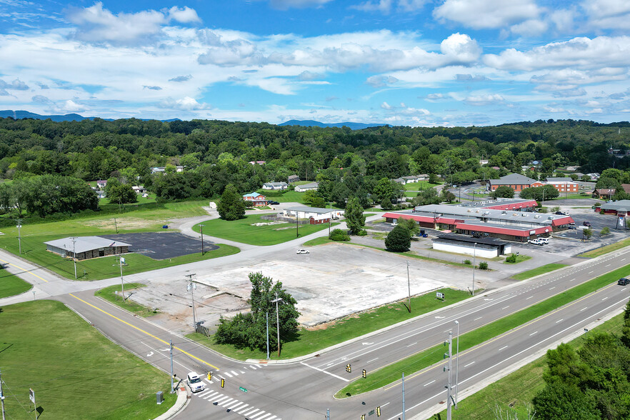 Primary Photo Of 1990 Oak Ridge Tpke, Oak Ridge Storefront For Sale