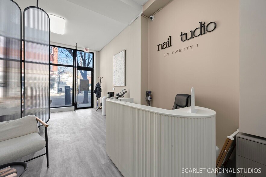 More Photos Of 2956 N Lincoln Ave, Chicago General Retail For Lease