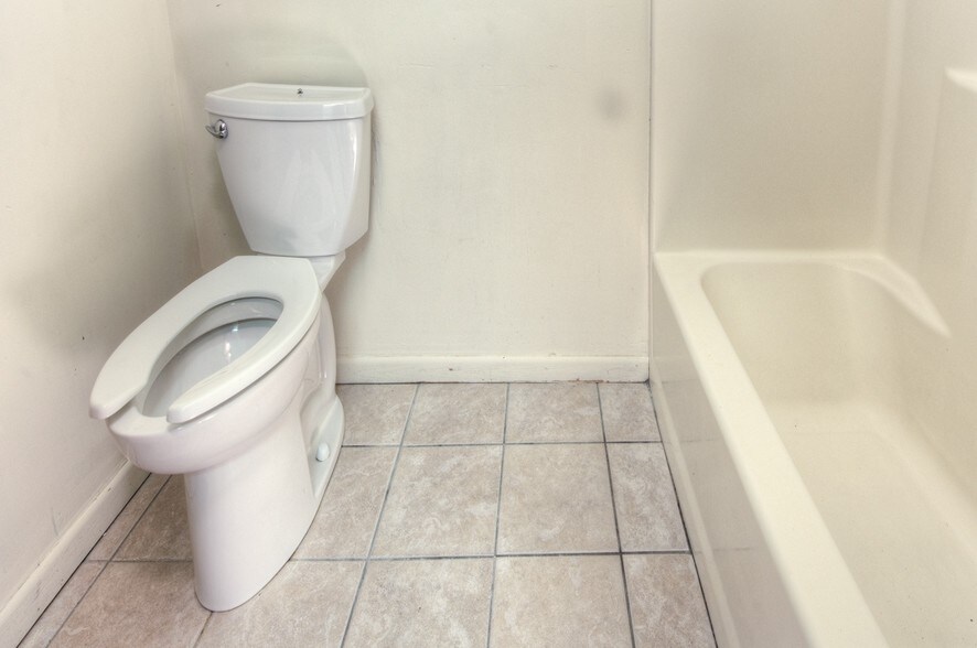 More Photos Of 1919 Sherman Ave, North Chicago Schools For Sale