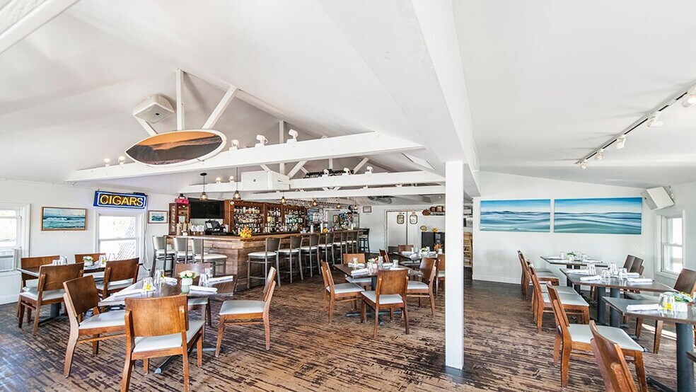 More Photos Of 63 S Euclid Ave, Montauk Restaurant For Sale