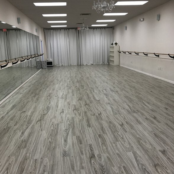More Photos Of 270 NW Peacock Blvd, Port Saint Lucie Storefront Retail Office For Lease