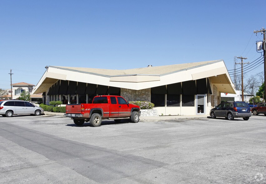 More Photos Of 3400 San Pedro, San Antonio, 78212, San Antonio Freestanding For Sale