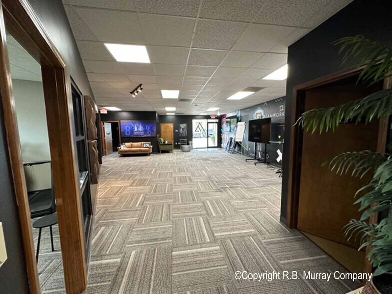 More Photos Of 3524 S Culpepper Cir, Springfield Office For Lease