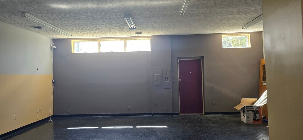 More Photos Of 6441-6451 Yadkin Rd, Fayetteville Unknown For Lease