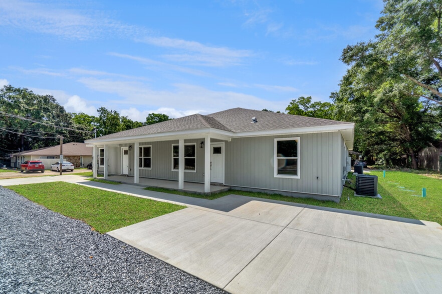 Primary Photo Of 50 Fulton Ave, Pensacola Apartments For Sale