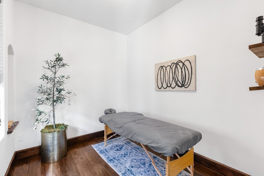 More Photos Of 6914 Solano Verde Dr, Somis Movie Radio TVStudio For Sale