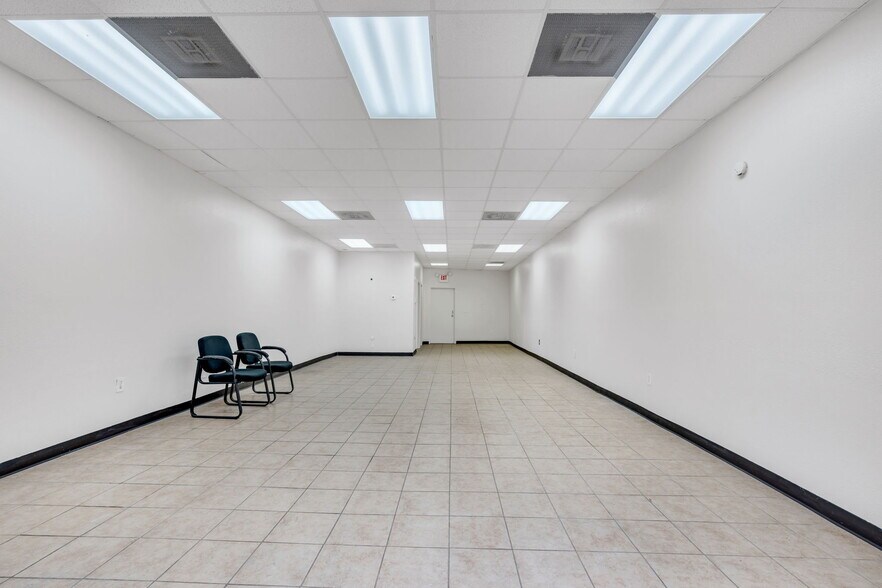 More Photos Of 5208 Harrisburg Blvd, Houston Storefront For Lease