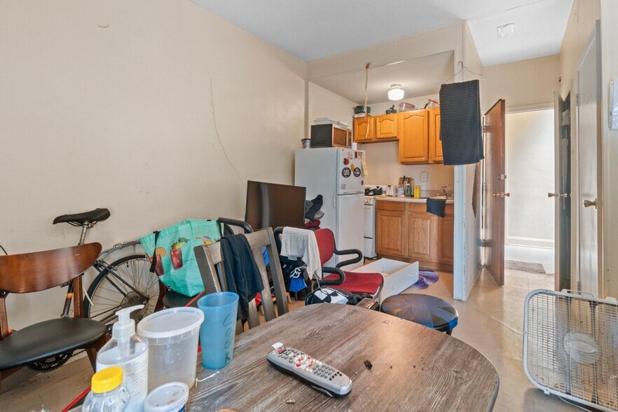 More Photos Of 2530 N Calvert St, Baltimore Office Residential For Sale