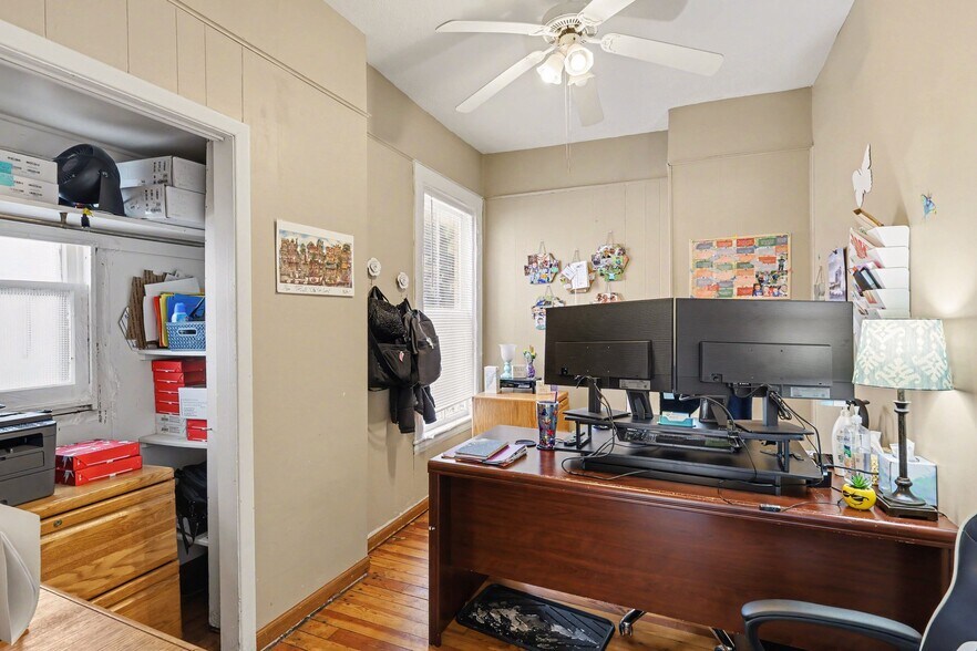 More Photos Of 1031 N Washington Ave, Lansing Office Residential For Lease