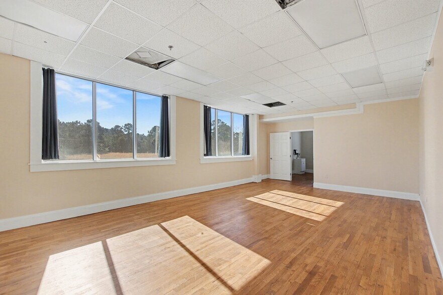 More Photos Of 3955 Highway 53, Hoschton Freestanding For Lease