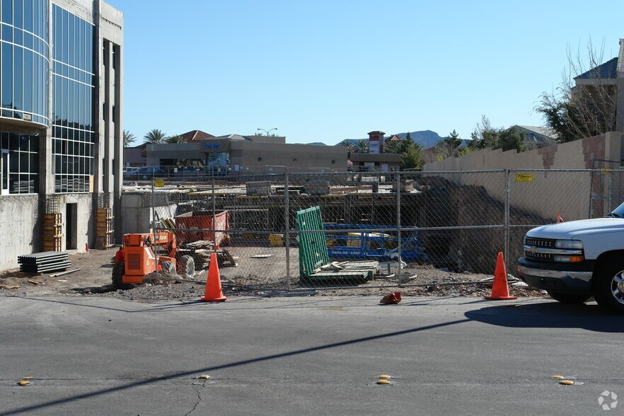 More Photos Of 2705 W Horizon Ridge Pky, Henderson Medical For Lease