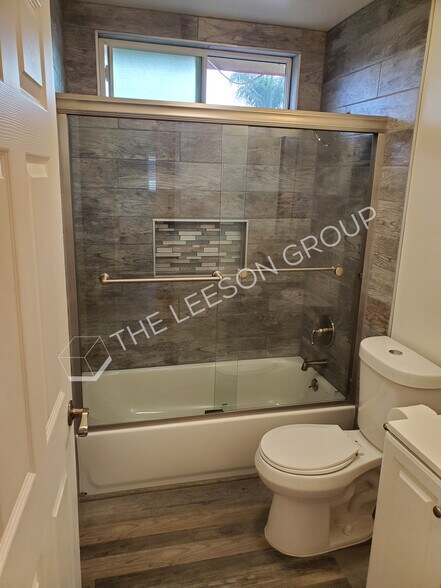 More Photos Of 1520 W 20th St, Long Beach Apartments For Sale