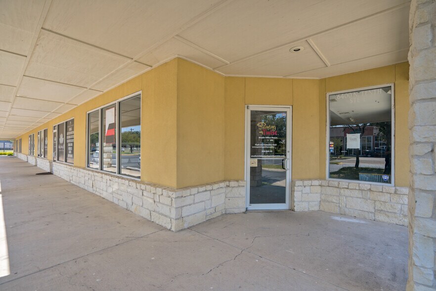 More Photos Of 6400 N 10th St, McAllen Freestanding For Lease
