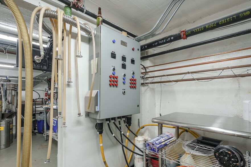 More Photos Of 117 E Allegan St, Otsego General Retail For Sale