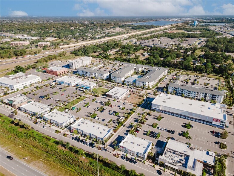 More Photos Of 6355 Initiative Blvd, Sarasota Storefront Retail Office For Lease