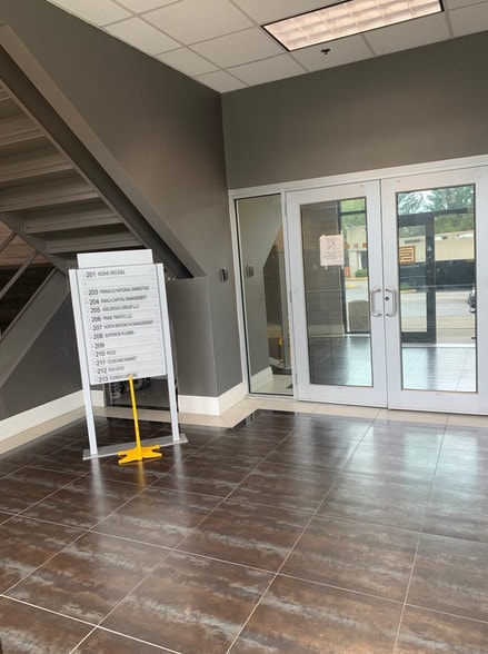 More Photos Of 1-25 Perlman Dr, Spring Valley Coworking Space