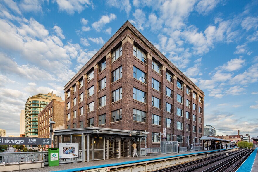 More Photos Of 730 N Franklin St, Chicago Loft Creative Space For Lease