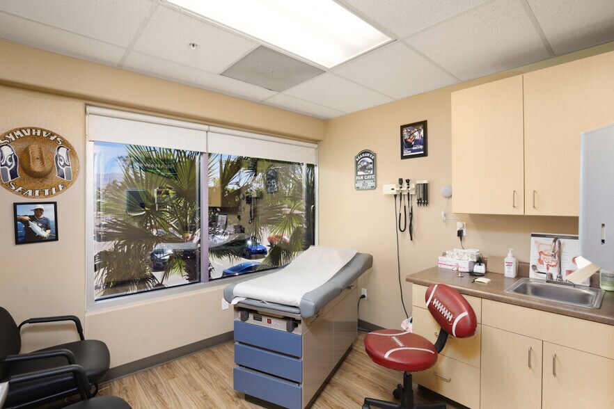More Photos Of 297 S Lake Havasu Ave, Lake Havasu City Medical For Lease