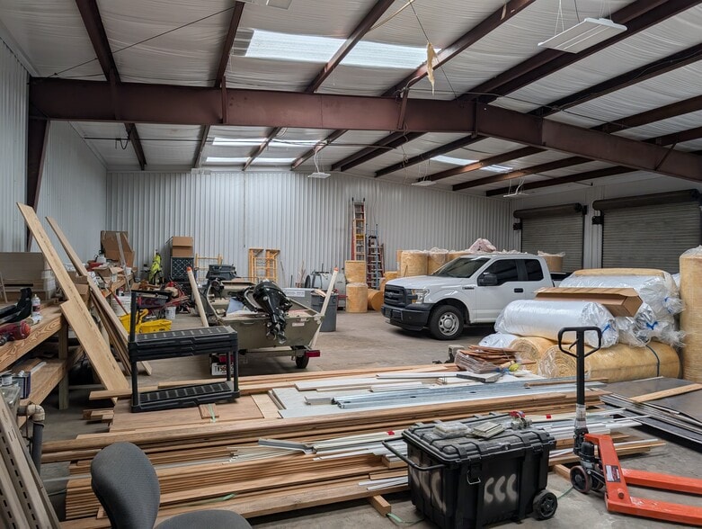 More Photos Of 1319 W Hill Ave, Valdosta Auto Repair For Sale