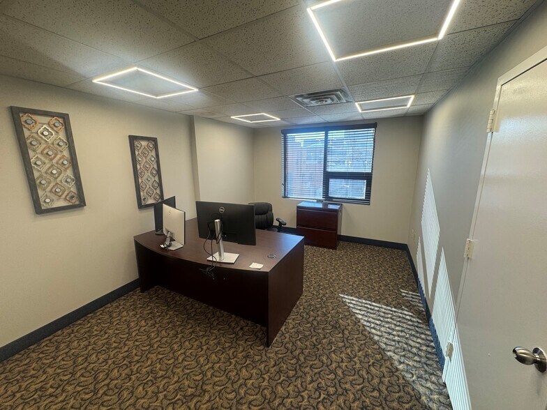 More Photos Of 5 Allegheny Ave, Towson Unknown For Lease