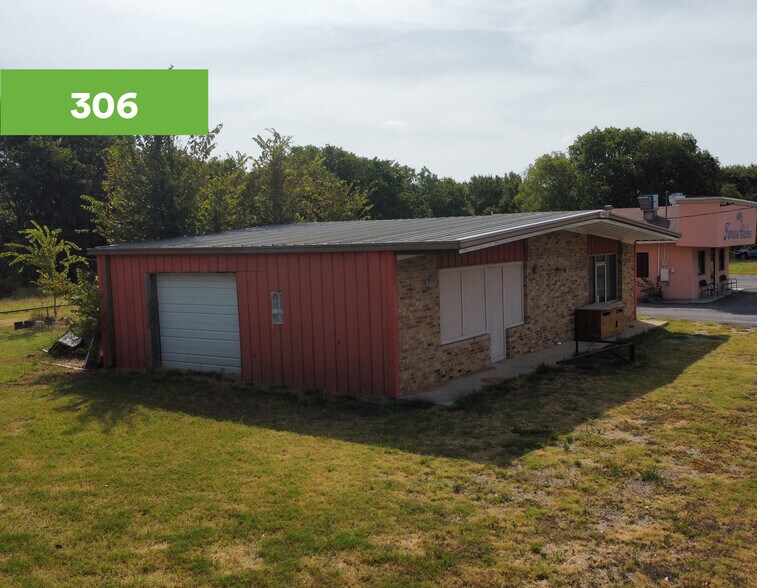 More Photos Of 304 Main Street, Calvert Restaurant For Sale