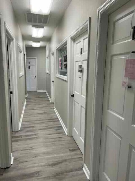 More Photos Of 2507 Mineral Springs Ave, Knoxville Office For Sale