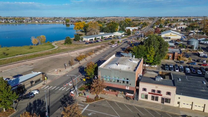 More Photos Of 201-205 4th St, Windsor Storefront Retail Office For Lease