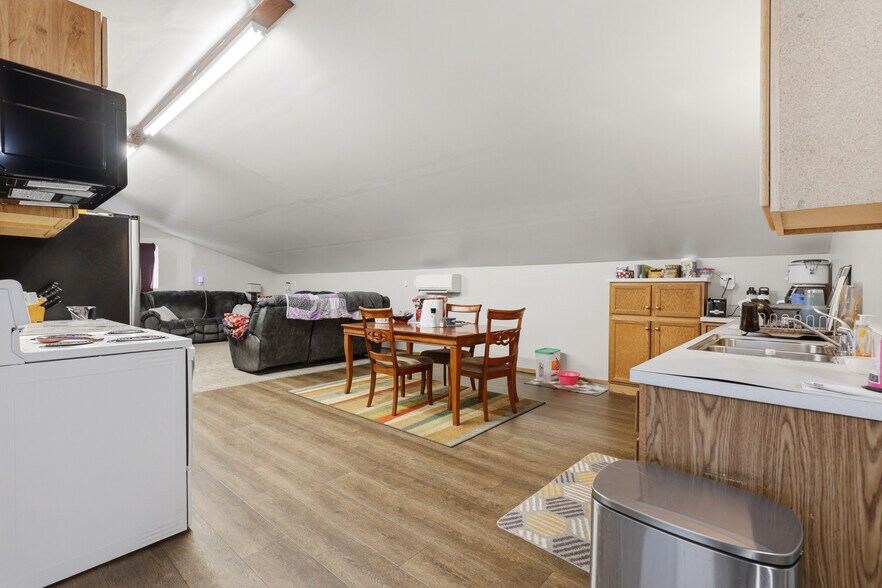 More Photos Of 11700 Sturgis Rd, Summerset Warehouse For Sale