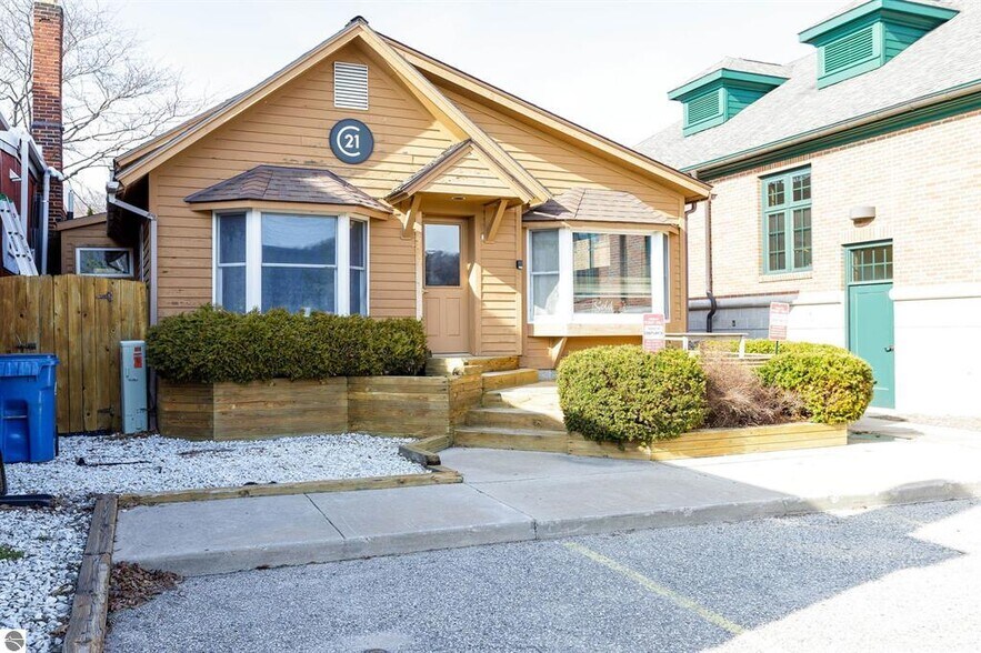 More Photos Of 408 Main St, Frankfort Medical For Sale