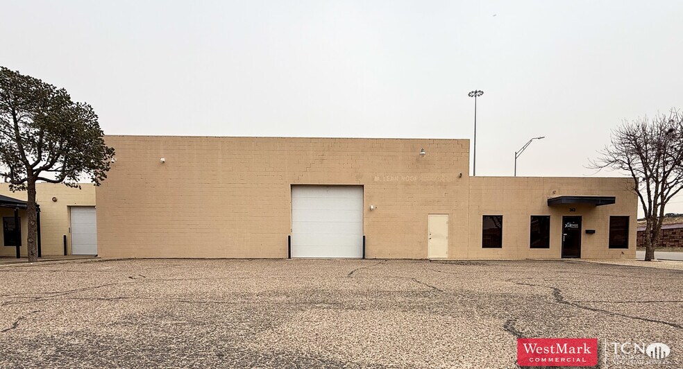 Primary Photo Of 313 Paris Ave, Lubbock Warehouse For Lease
