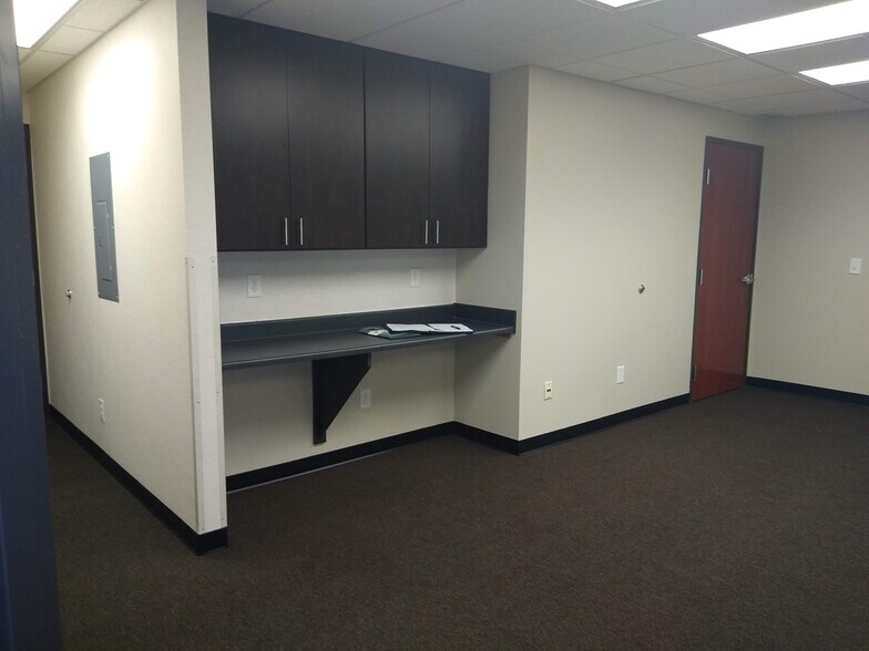 More Photos Of 805 Hillsdowne Rd, Westerville Medical For Sale