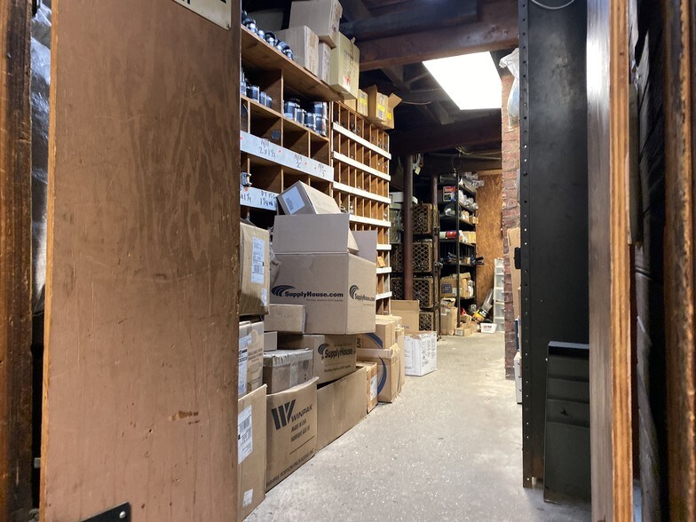 More Photos Of 55 Church St, Staten Island Warehouse For Sale