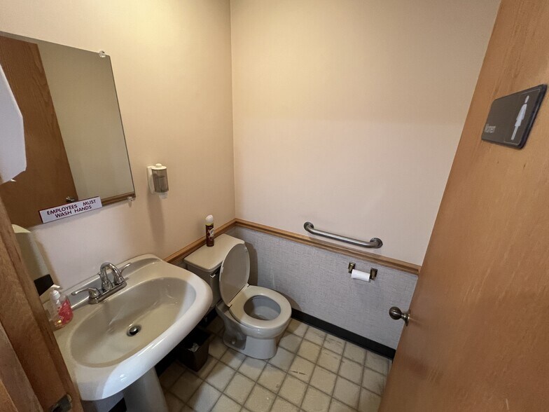 More Photos Of 155 Mount Pleasant Rd, West Newton Medical For Sale