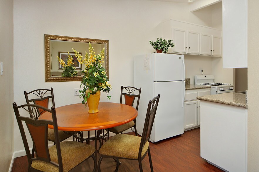 More Photos Of 10501 Croetto Way, Rancho Cordova Apartments For Sale