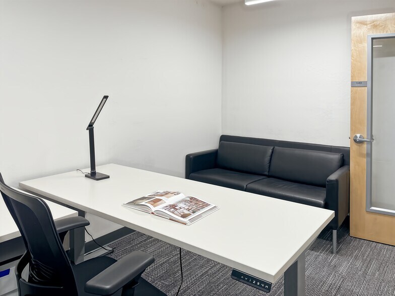More Photos Of 307 Orchard City Dr, Campbell Coworking Space