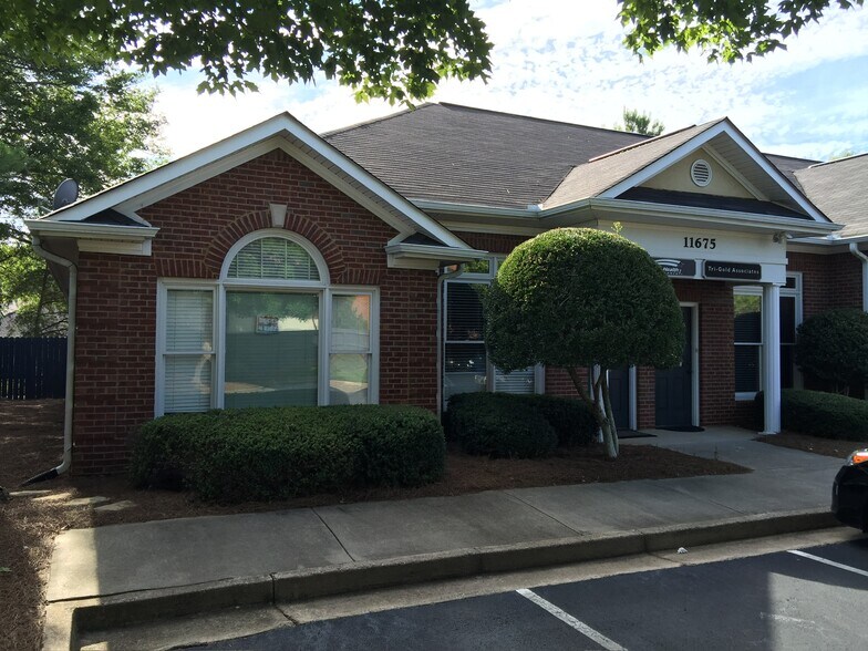 More Photos Of 11675 Century Dr, Alpharetta Office Residential For Lease