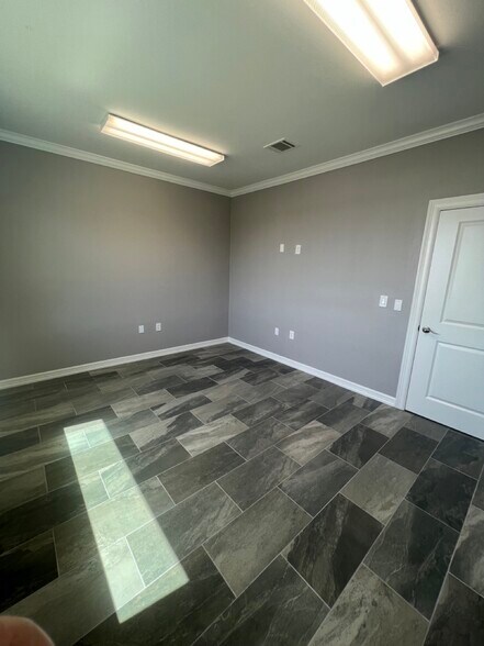 More Photos Of 2743 Smith Ranch Rd, Pearland Unknown For Lease