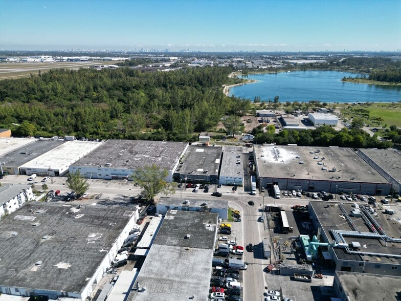 More Photos Of 7555-7575 W 2nd Ct, Hialeah Warehouse For Sale