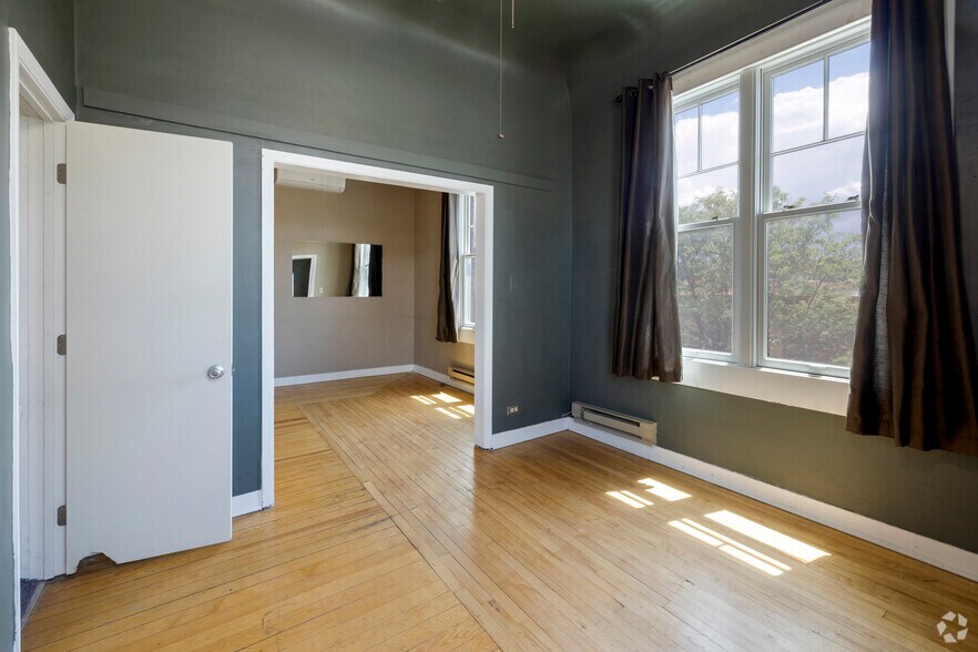 More Photos Of 13 N San Francisco St, Flagstaff Storefront Retail Office For Lease