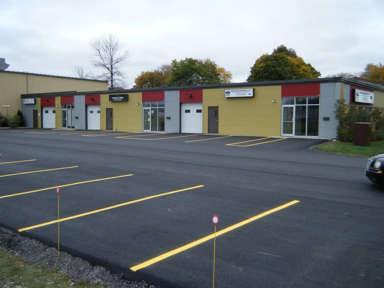 More Photos Of 53 James St, Arnprior Flex For Lease