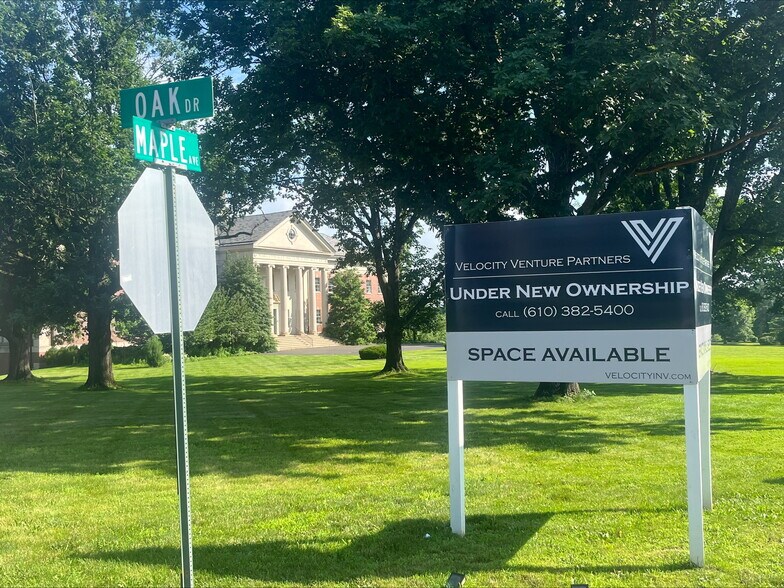 More Photos Of 355 Maple Ave, Harleysville Manufacturing For Lease