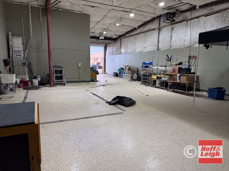 More Photos Of 3911 Norwood Dr, Littleton Manufacturing For Lease
