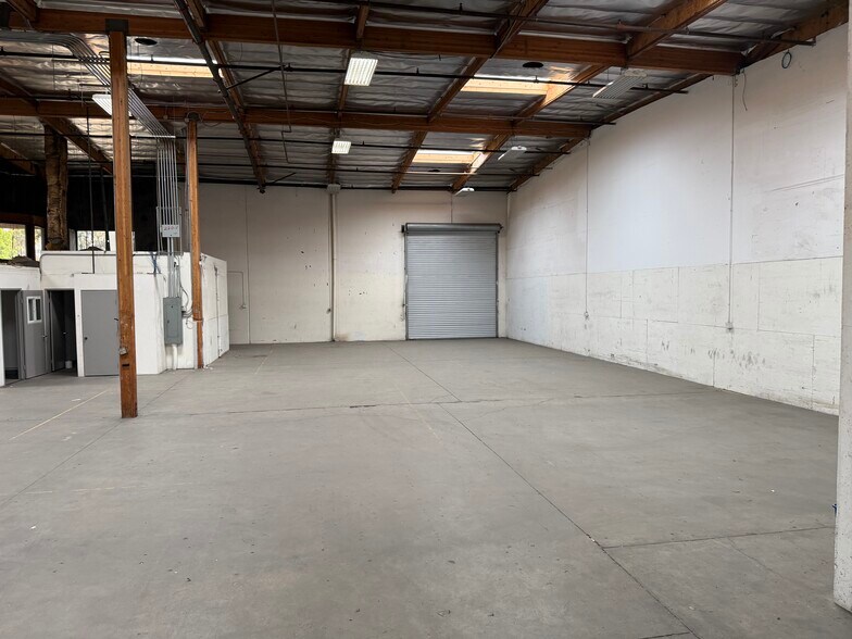 More Photos Of 2365 Michael Faraday Dr, San Diego Warehouse For Lease