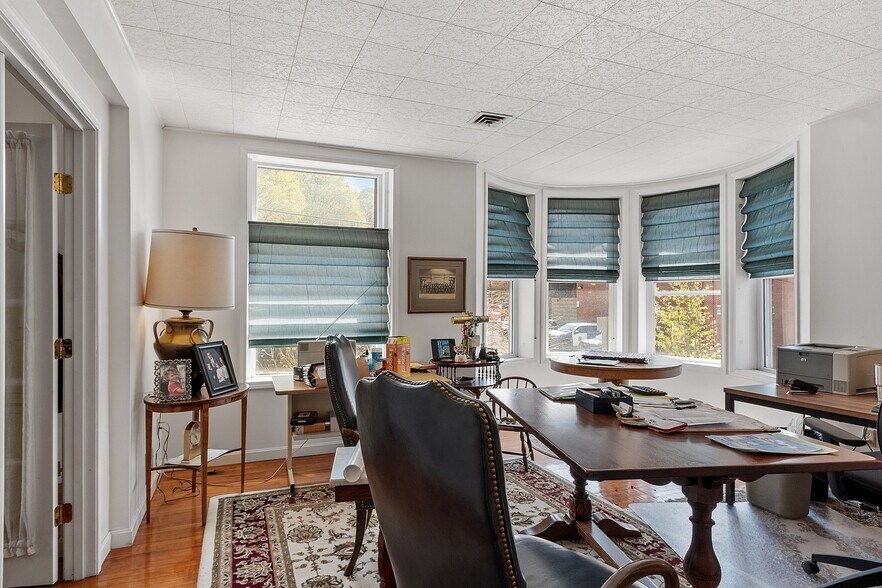 More Photos Of 58 Oliver St, Fitchburg Office Residential For Sale