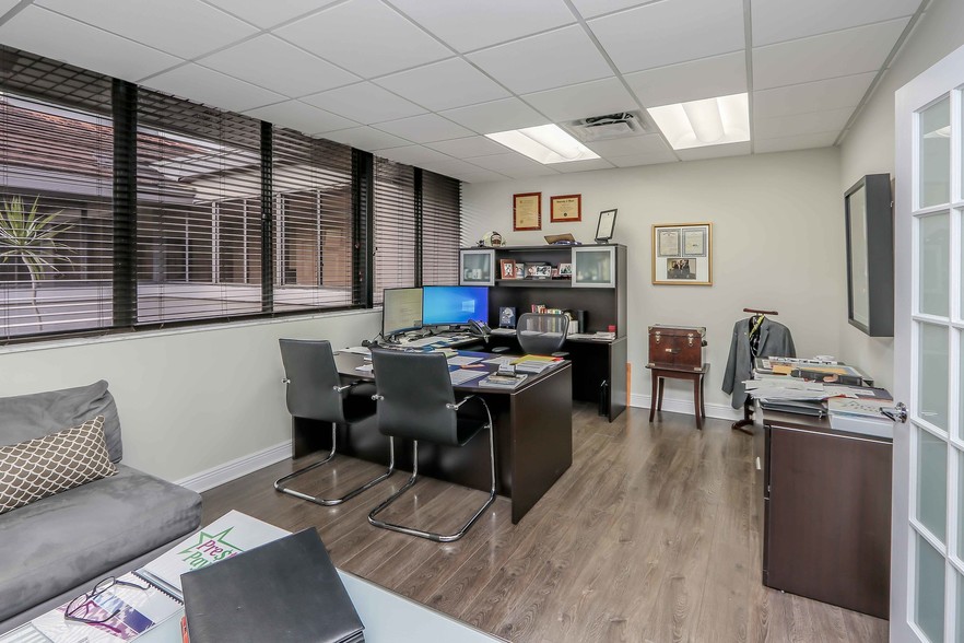 More Photos Of 7000 SW 97th Ave, Miami Office For Sale